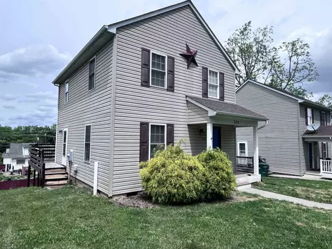 233 S Winchester Ave S, Waynesboro, VA 22980