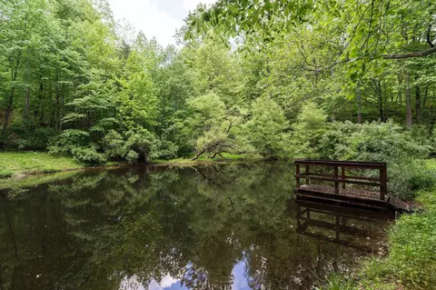 540 Rock Creek Ln, Afton, VA 22920