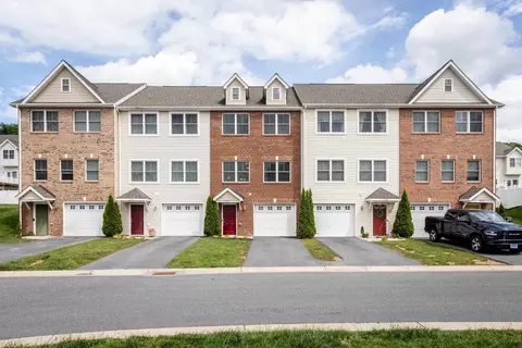 2234 Lapis Ln, Harrisonburg, VA 22801