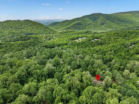 271 Rip Rap Rd, Waynesboro, VA 22980