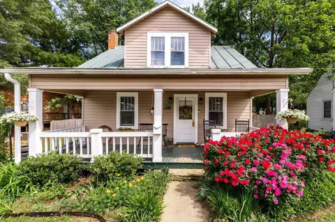 434 S Poplar Ave S, Waynesboro, VA 22980