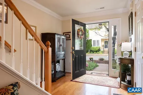 106 Melbourne Park #B, Charlottesville, VA 22901