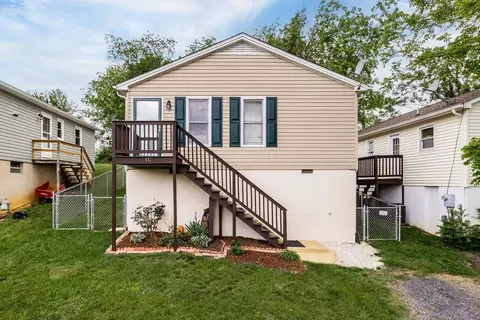 622 B St, Staunton, VA 24401