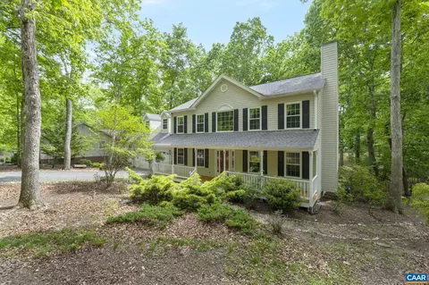 42 Oak Grove Rd, Palmyra, VA 22963