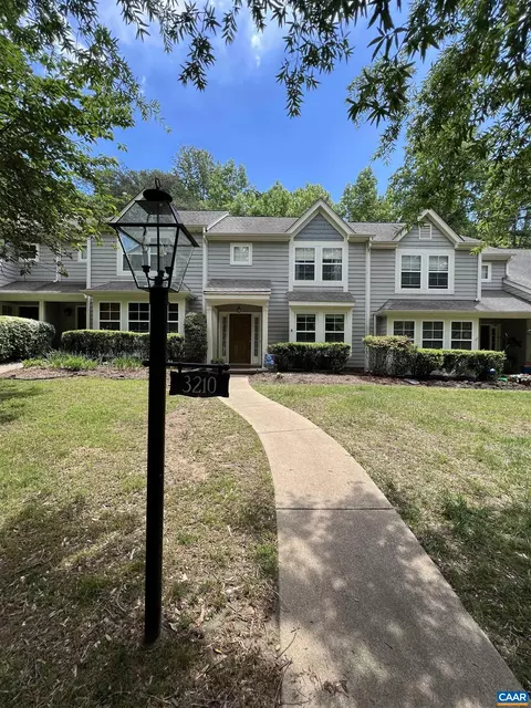 3210 Gateway Cir, Charlottesville, VA 22911