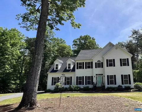 137 Pointer Ln, Zion Crossroads, VA 22942