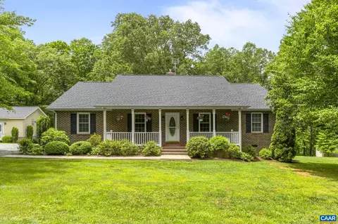 4267 Roundabout Rd, Louisa, VA 23093