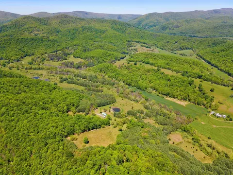 715 Davis Run, VA 24458 photo 7