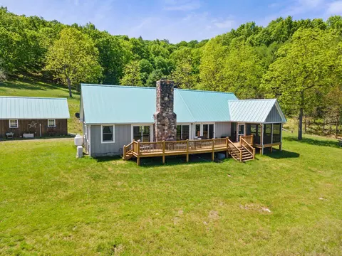 715 Davis Run, VA 24458