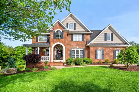 831 Mockingbird Dr, Harrisonburg, VA 22802