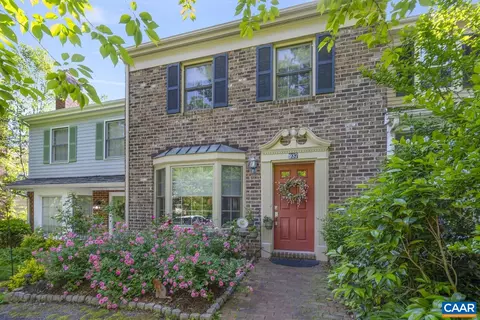 937 Huntwood Ln, Charlottesville, VA 22901