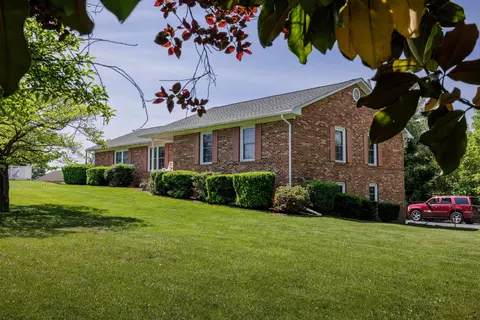779 Weyers Cave Rd, Weyers Cave, VA 24486