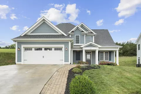 217 Windsor Dr, Fishersville, VA 22939