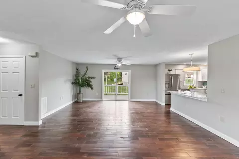 204 Cambridge Dr, Stuarts Draft, VA 24477 photo 14