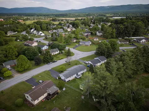 204 Cambridge Dr, Stuarts Draft, VA 24477 photo 53