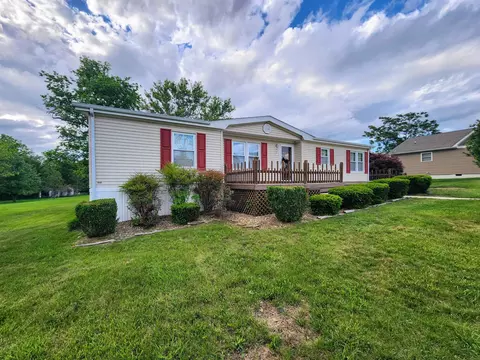 57 First St, Fishersville, VA 22939