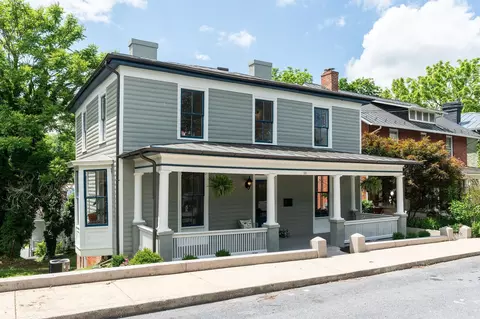 114 Fayette St, Staunton, VA 24401