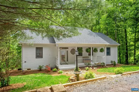 610 Stone Chimneys Rd, Nellysford, VA 22958