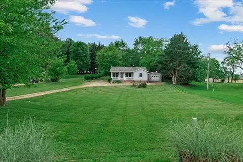 319 Round Hill Dr, Stuarts Draft, VA 24477