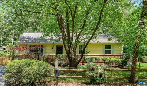 109 Middlesex Dr, Charlottesville, VA 22901