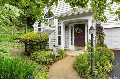 982 Pintail Ln, Charlottesville, VA 22903