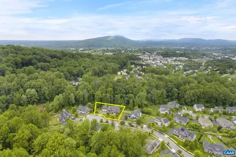 2134 Aspen Dr, Charlottesville, VA 22911