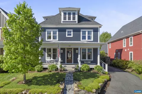 102 Oak Lawn Dr, Charlottesville, VA 22903