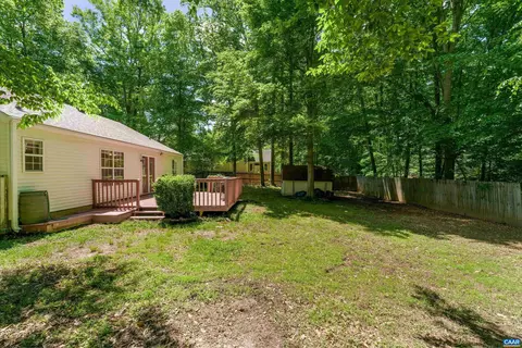 17 Riverside Dr, Palmyra, VA 22963 photo 3