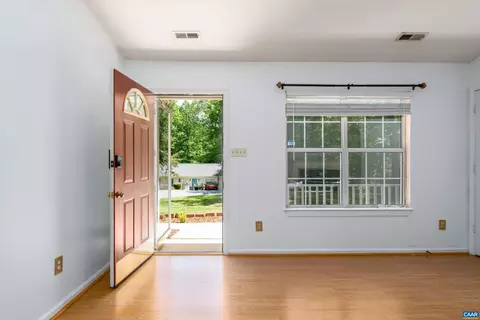 17 Riverside Dr, Palmyra, VA 22963 photo 4