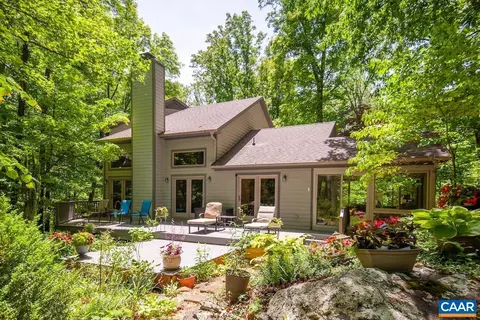 243 Stone Chimneys Rd, Nellysford, VA 22958
