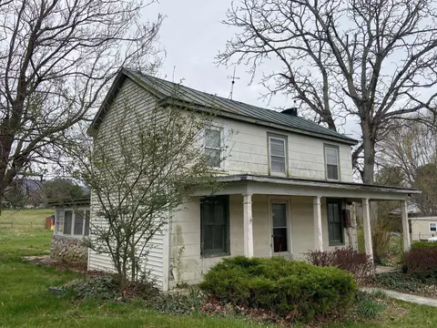 247 Howardsville Tpke, Stuarts Draft, VA 24477
