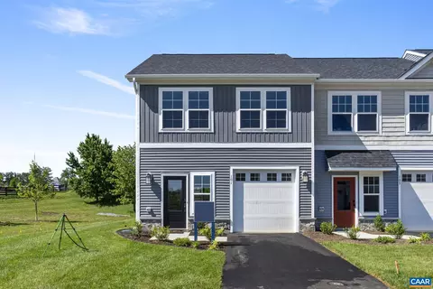 301 Ridgeline Dr, Waynesboro, VA 22980
