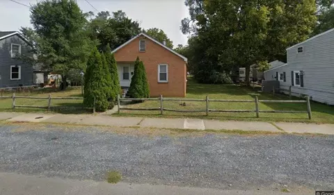 354 N Charlotte Ave N, Waynesboro, VA 22980