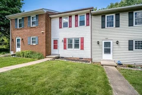 1283 Country Club Ct, Harrisonburg, VA 22802