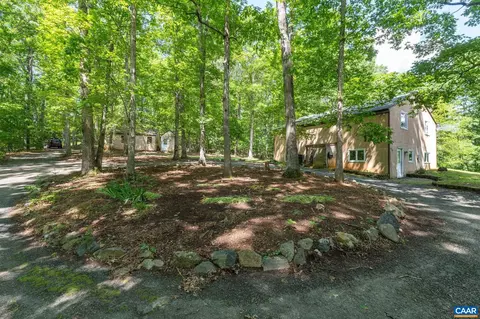 2770 Gelletly Rd, Charlottesville, VA 22902