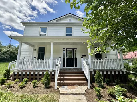 28 Park Blvd, Staunton, VA 24401
