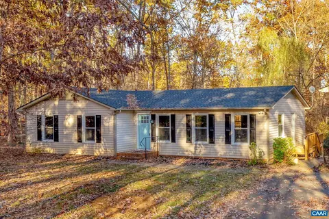 1393 Auburn Dr, Charlottesville, VA 22902