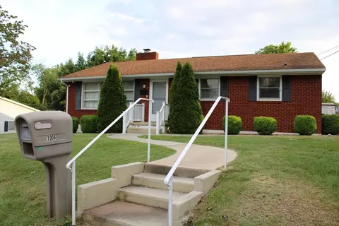 1906 Ranson St, Staunton, VA 24401