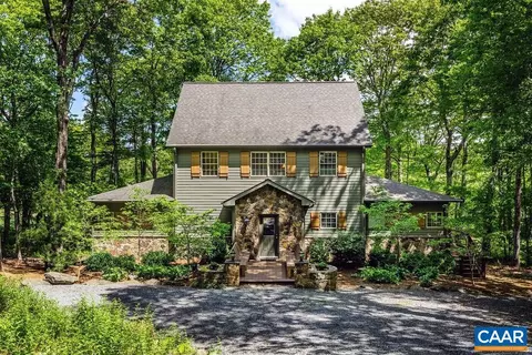 29 Rock Dove Ln, Roseland, VA 22967