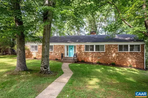 424 Carrsbrook Dr, Charlottesville, VA 22901
