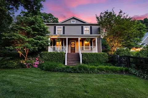 422 Bowman Springs Rd, Staunton, VA 24401