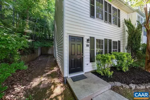 984 Towne Ln, Charlottesville, VA 22901
