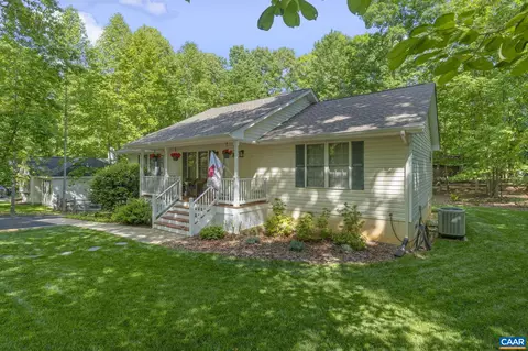 384 Jefferson Dr, Palmyra, VA 22963 photo 2