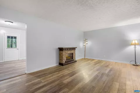 45 Colonial Rd, Palmyra, VA 22963 photo 8
