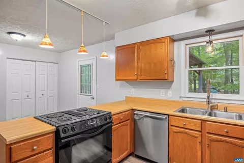 45 Colonial Rd, Palmyra, VA 22963 photo 19