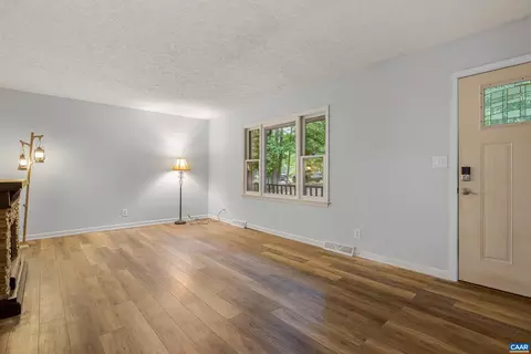 45 Colonial Rd, Palmyra, VA 22963 photo 4