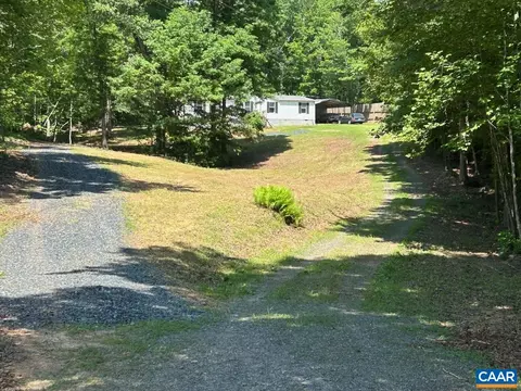 14983 S Constitution Hwy S, Scottsville, VA 24590