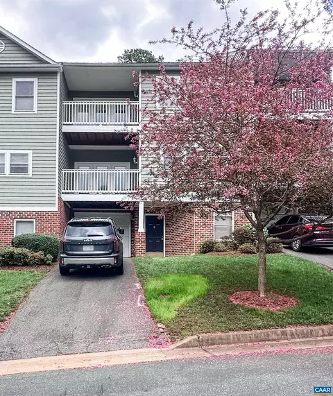 1257 Chatham Rdg, Charlottesville, VA 22901