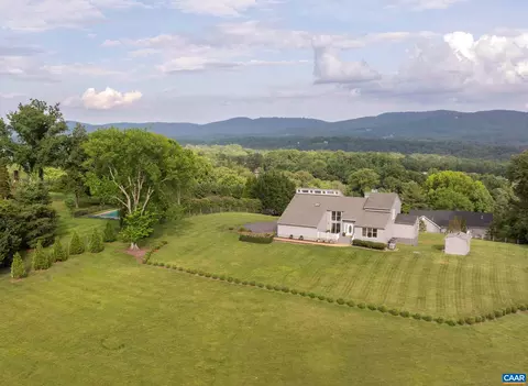 2413 Wakefield Rd, Charlottesville, VA 22901