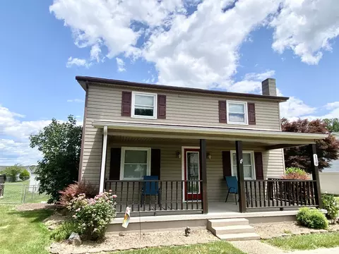118 Hodge St, Stuarts Draft, VA 24477